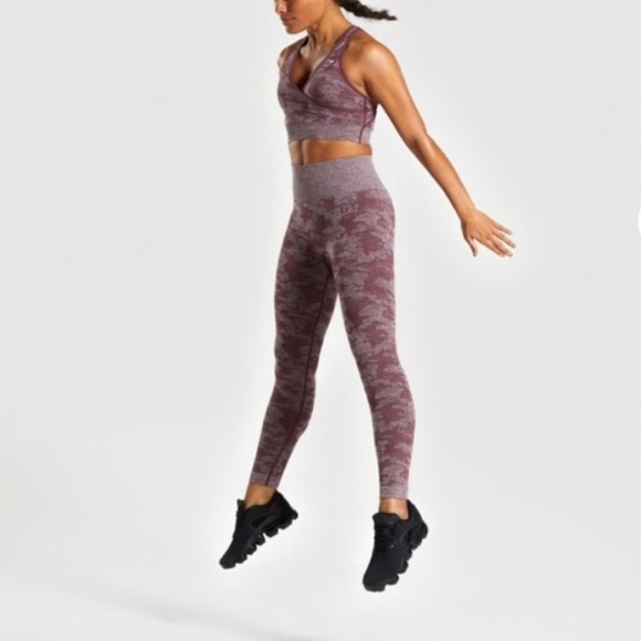 GYMSHARK SEAMLESS CAMO LEGGINGS BERRY RED - Picture 3 of 7